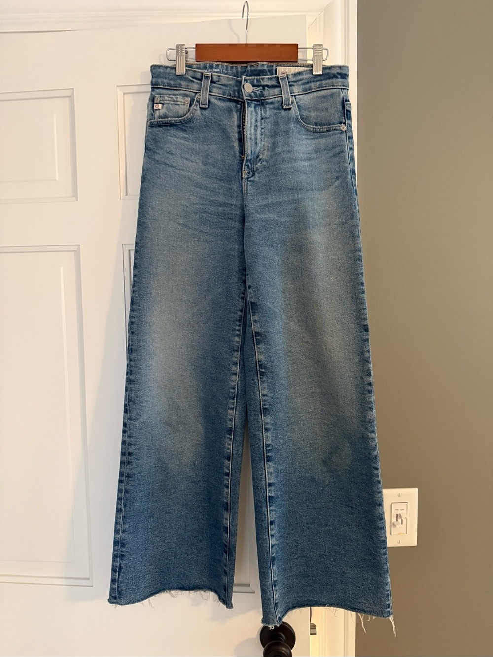 AG Saige Wide Leg Cropped Jeans